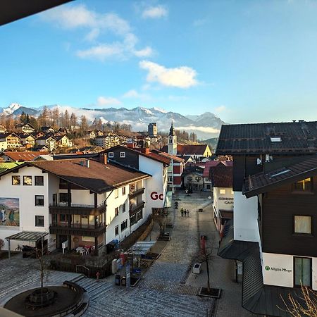 Hotel Zum Goldenen Hirsch 손토펜 외부 사진
