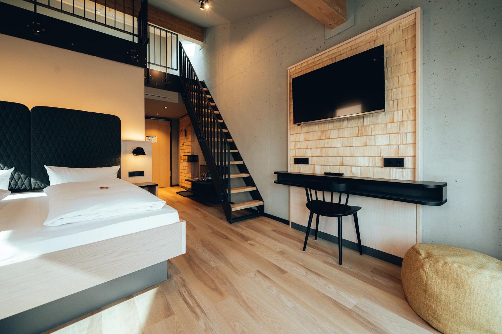 Hotel Zum Goldenen Hirsch 손토펜 외부 사진